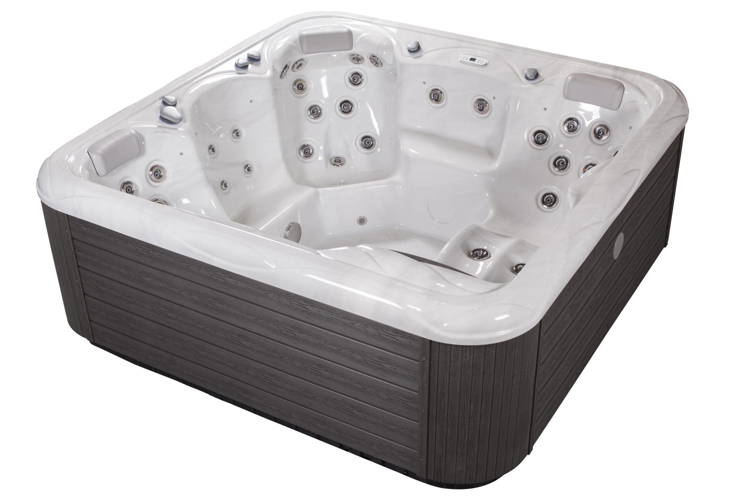 Large holiday home hot tub